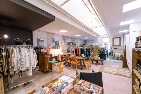 La Main Française x Agence Monstera